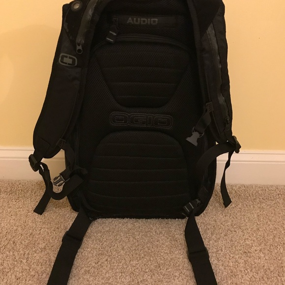 OGIO No Drag Backpack - Picture 3 of 12